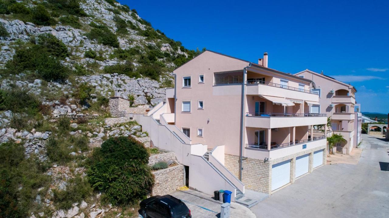 Lea Apartments Drage Luaran gambar