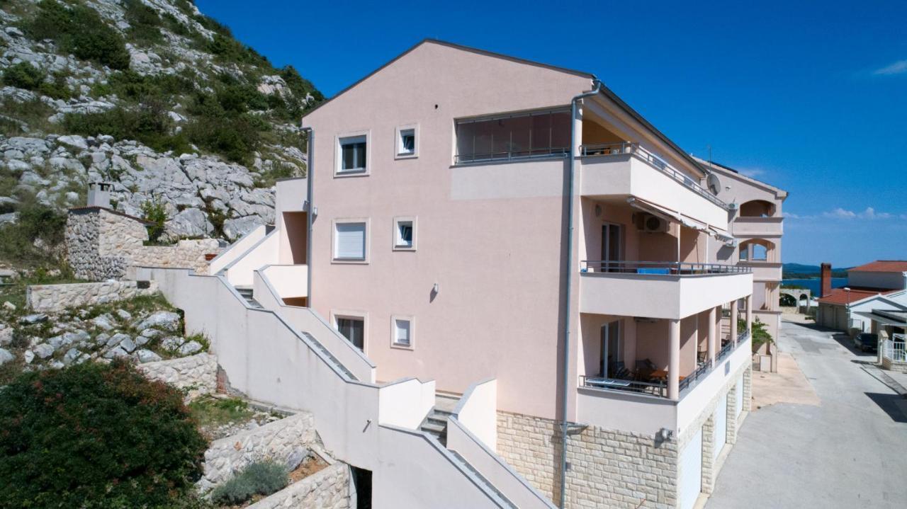 Lea Apartments Drage Luaran gambar